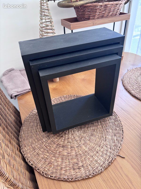 3 Cubes muraux noirs (image 3)