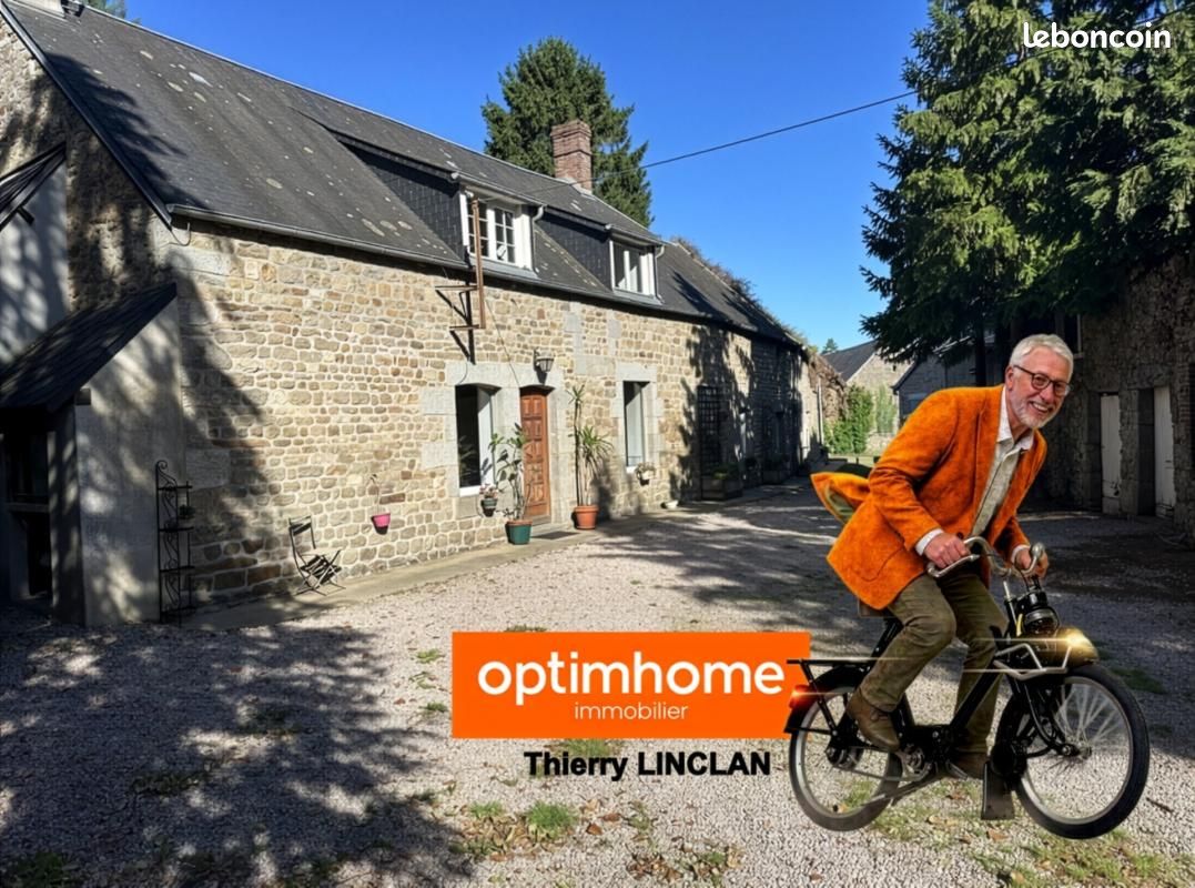 Maison 8 pièces 176 m² · à Carrouges · 176 m² · 147 000 €
