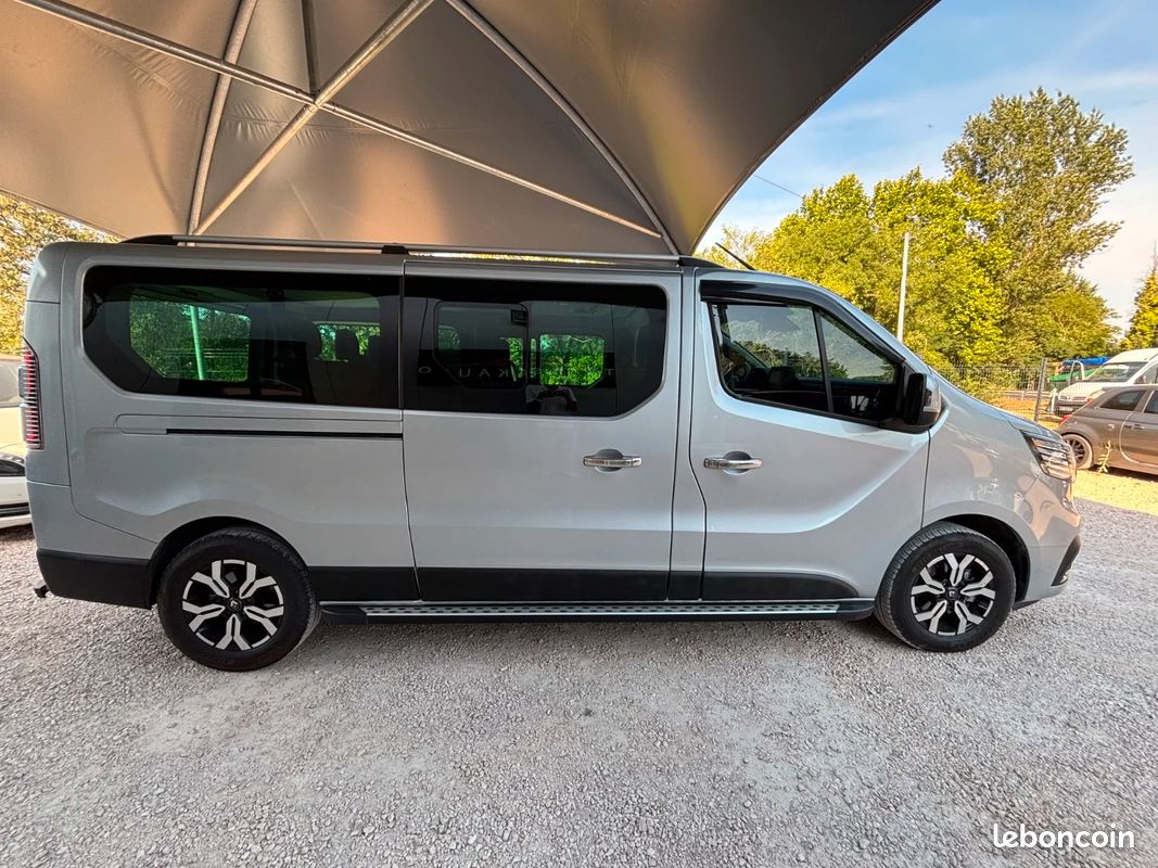 RENAULT TRAFIC Combi Phase 3 L2 2.0 DCi 150 Intens / 9 Places / 2 Portes Latterales Coulissantes (image 4)