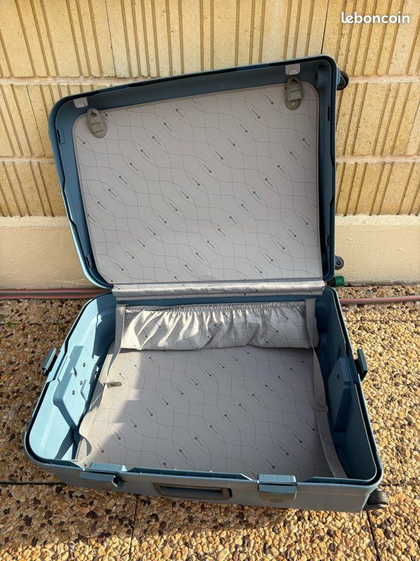 Valise DELSEY coque rigide (image 4)