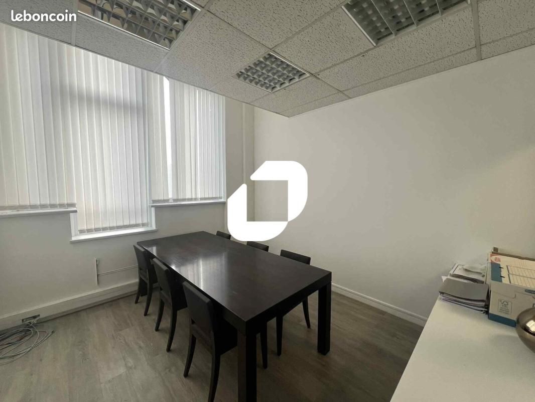 Bureau 260 m² (image 2)