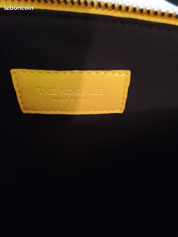 Pochette De Costume Homme En Pure Soie – Motif Pois Jaune Et Marine – Fabriquée En Italie