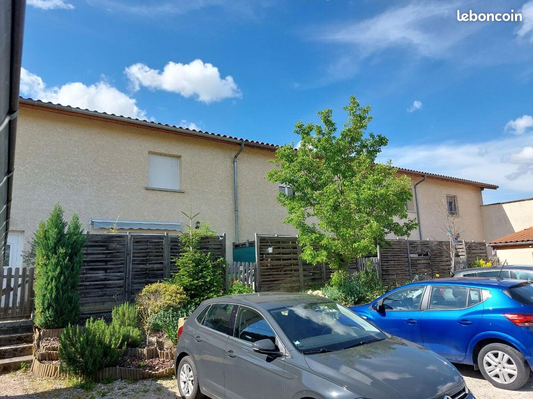 Appartement 3 pièces 86 m² · à Pérouges · 86 m² · 826 €/mois