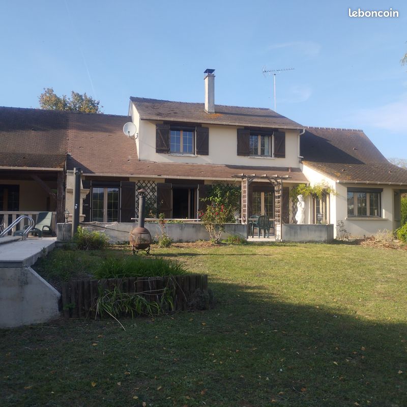 Maison 9 pièces 192 m² · à Osmoy · 192 m² · 400 000 €