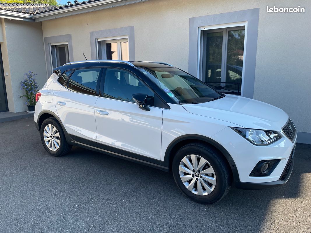 Seat Arona 2019 Xcellence – Essence, boîte automatique (image 1)