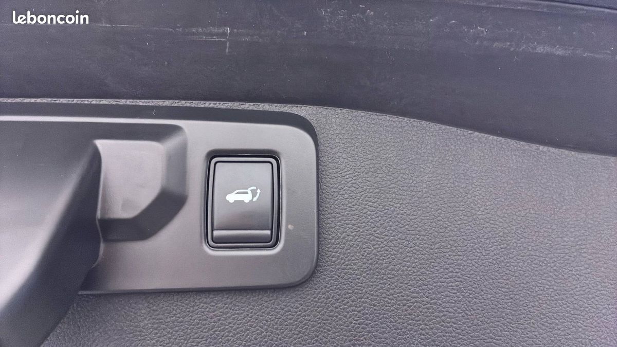 Renault austral e tech hybrid 200 techno (image 24)