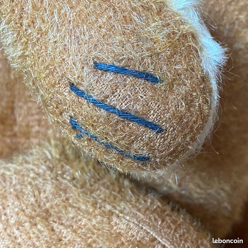 Douce petite peluche vintage lapin remplie de paille Un