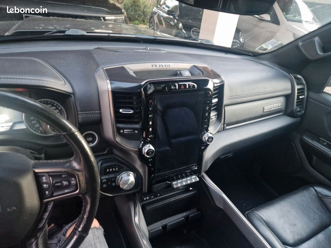RAM 1500 SPORT 43000 ht (image 4)