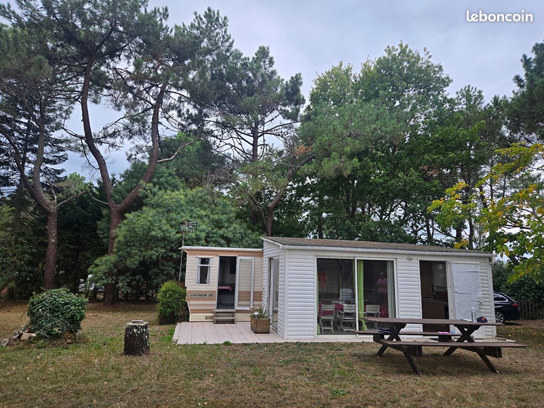 Terrain 2000 m² · à Plouhinec · 191 990 €