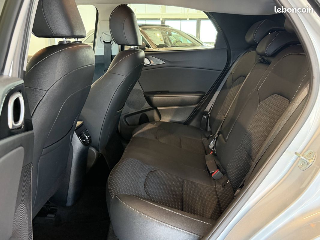 KIA XCeed 1.6 CRDi 136 ch MHEV iBVM6 Design (image 9)