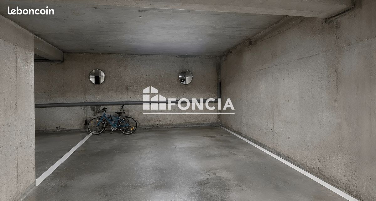 Parking 13 m² · à Saint-Denis · 13 m² · 11 000 €
