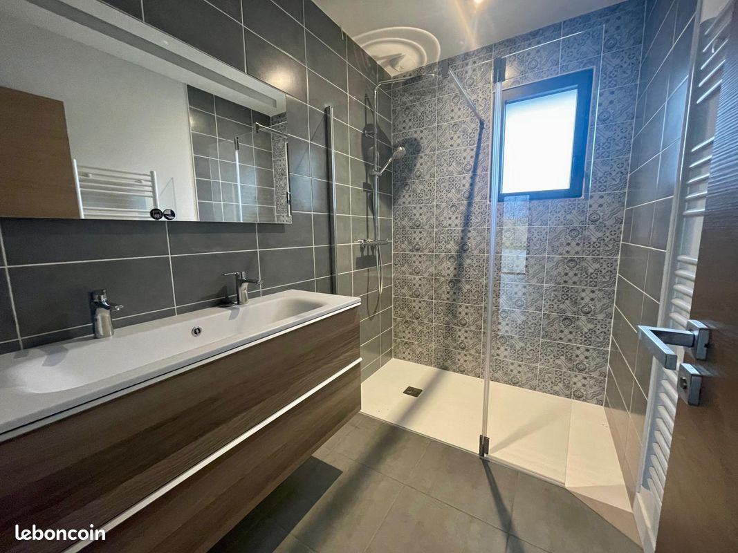 Propriété 5 pièces 134 m² - Magné 79460 (image principale 7)