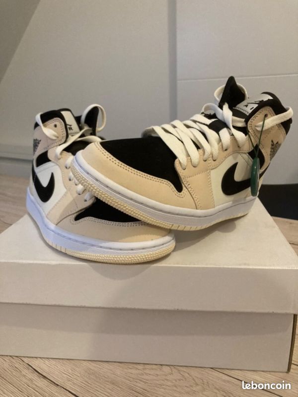 Air Jordan 1 MID (image 3)