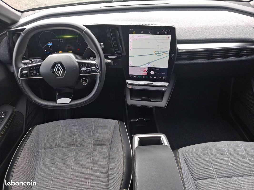 RENAULT Megane E-Tech EV60 220 ch super charge Techno (image 15)