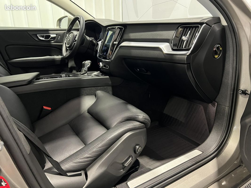 VOLVO V60 D4 190 ch Geartronic 8 Momentum (image 8)