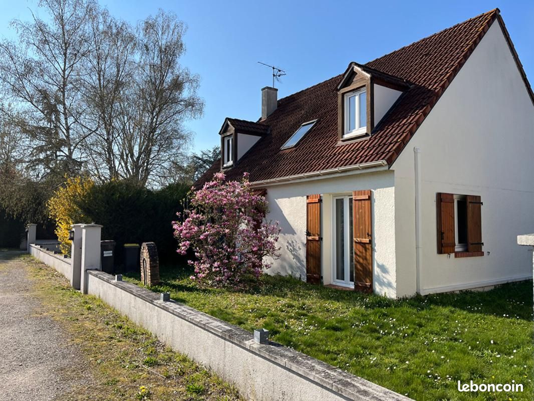 Maison 6 pièces 130 m² · à La Ferté-Saint-Aubin · 130 m² · 255 000 €