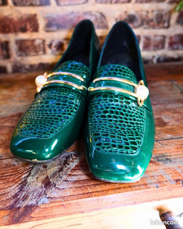Escarpins Deux Matières Vert Lagon Et Cuir Verni Noir – Taille 39 – Talon Haut