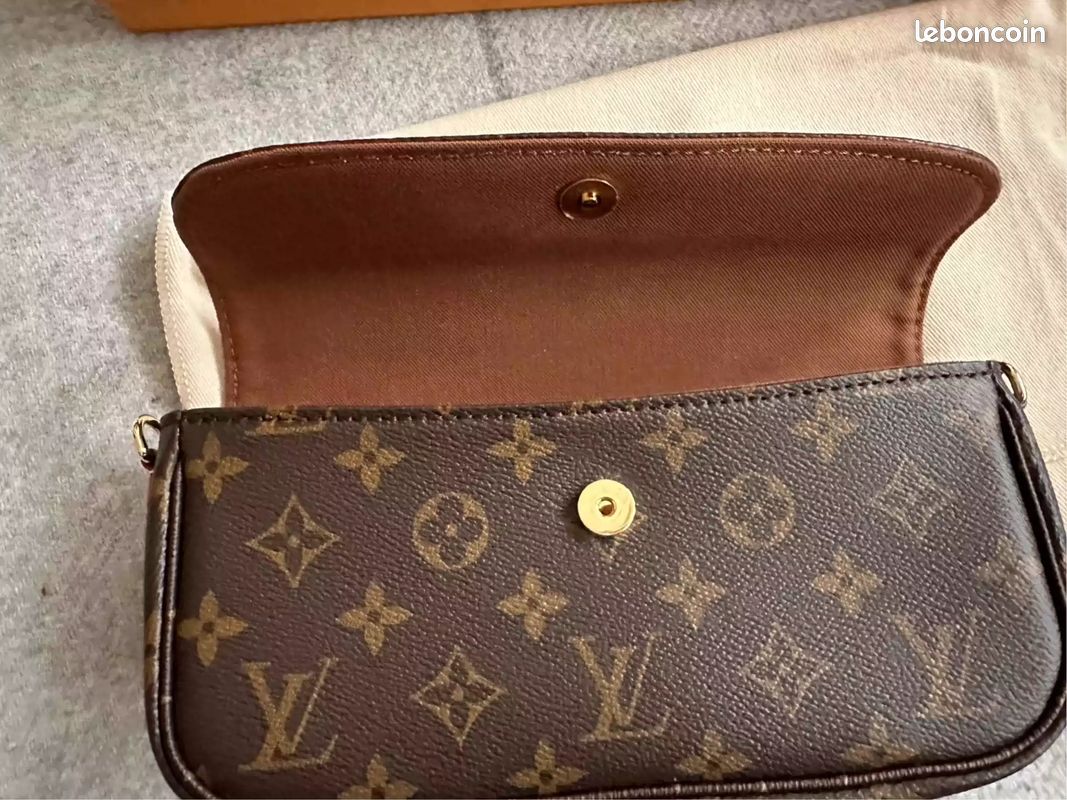 Sac à main Louis Vuitton Montaigne 347744 d'occasion