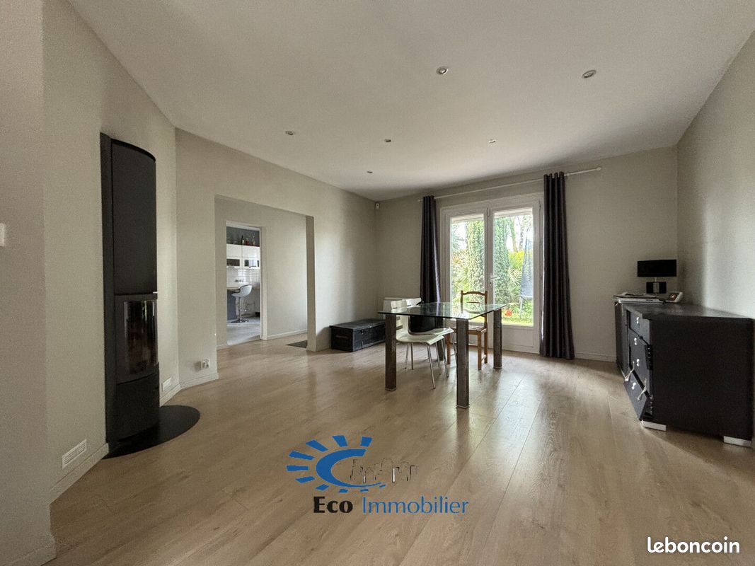 Maison 7 pièces 140 m² - La Rochelle 17000 (image principale 2)