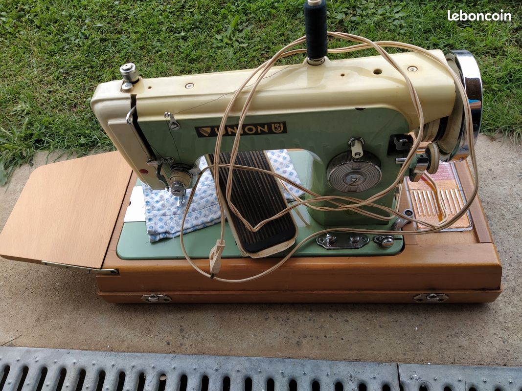 Machine à coudre (image 1)
