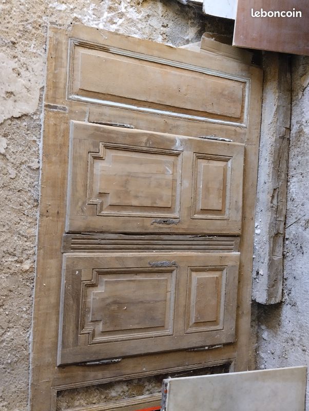 Façade placard ancienne (image 1)