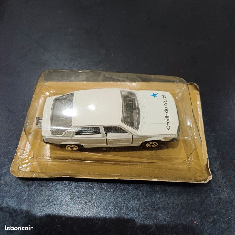 Peugeot 205 GTI Majorette pub Cardys 3 inches 1/64 eme - Collection