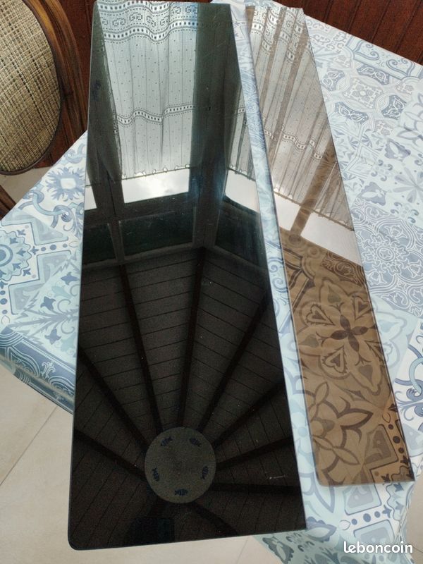 Étagères en verre (image 2)