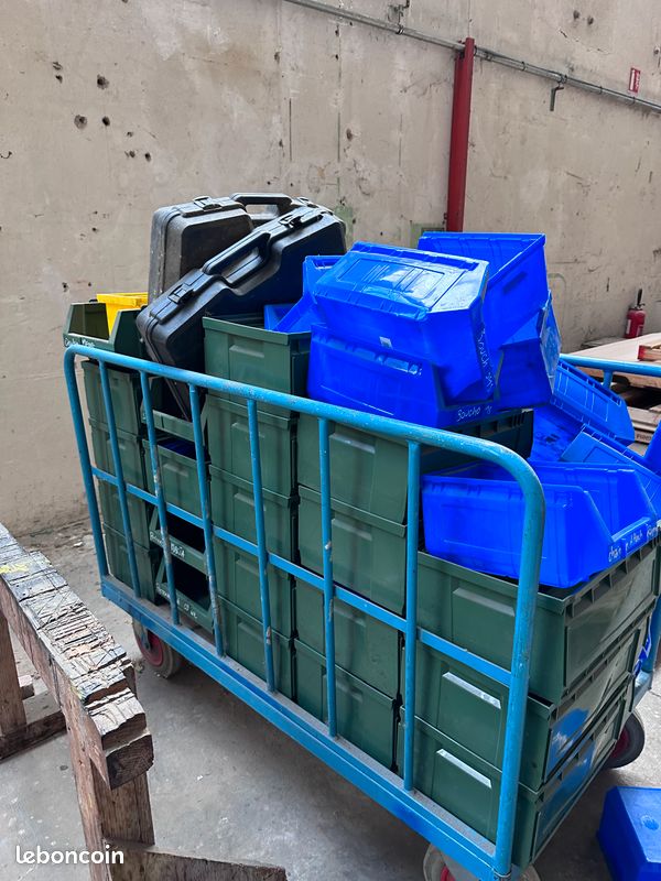 Caisse plastique gerbable (image 4)