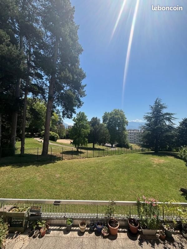 Appartement 3 pièces 65 m² · à Voiron · 65 m² · 856 €