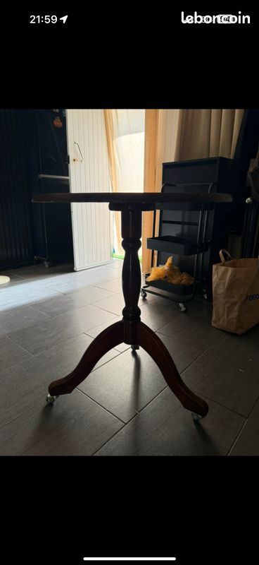 Table marron (image 2)