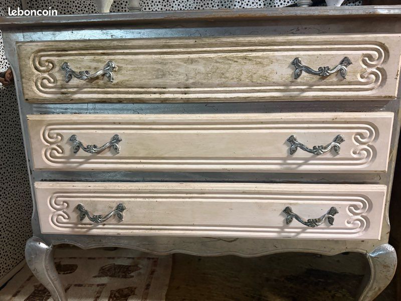 Commode (image 2)