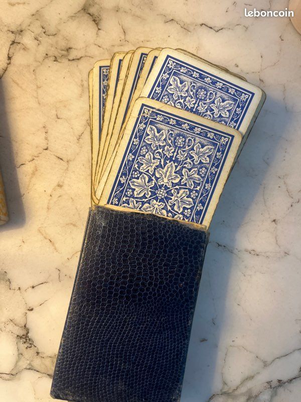 Ancien jeu de cartes grimaud de la vache aluette divination en ance