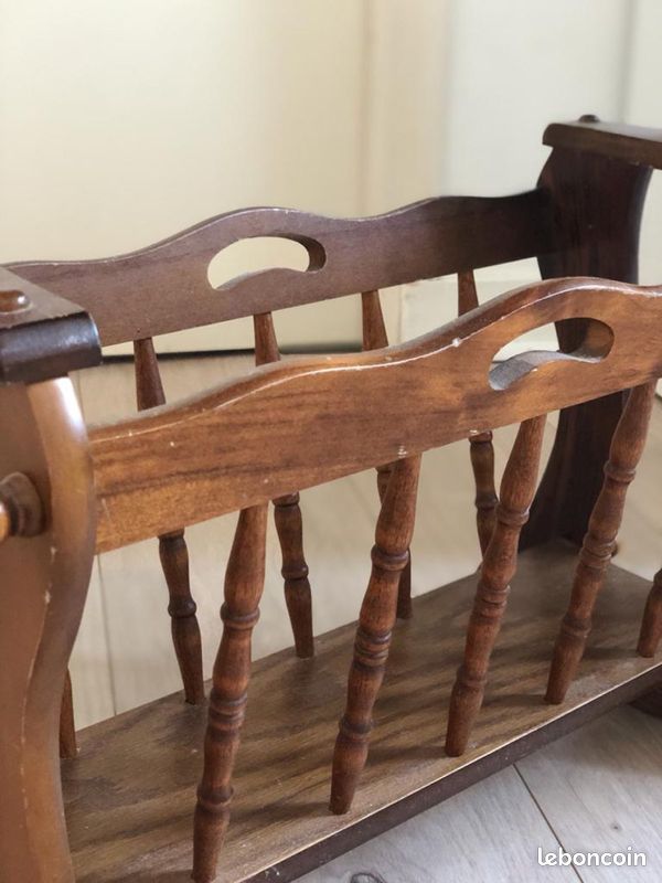 Table porte revue en bois (image 2)