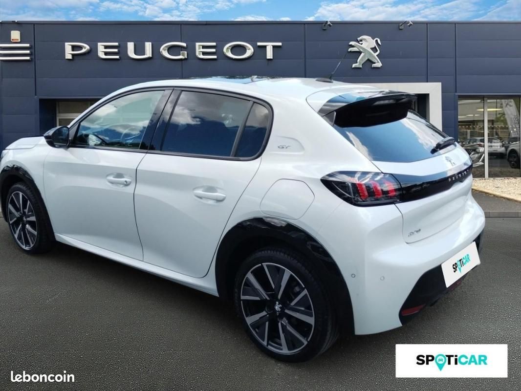 Peugeot 208 PureTech 100 S&S BVM6 GT (image 7)