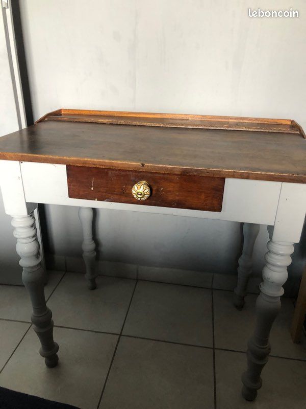 Bureau ancien (image 1)