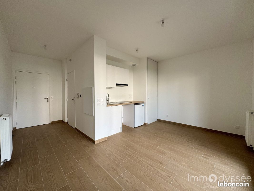 Appartement 1 pièce(s) 25 m²à louer Noisy-le-grand