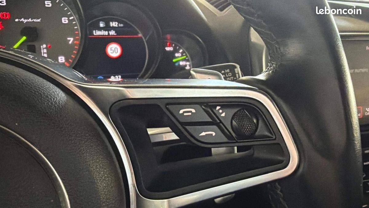 Porsche Cayenne 3.0 V6 416 ch S E-Hybrid Tiptronic A (image 18)