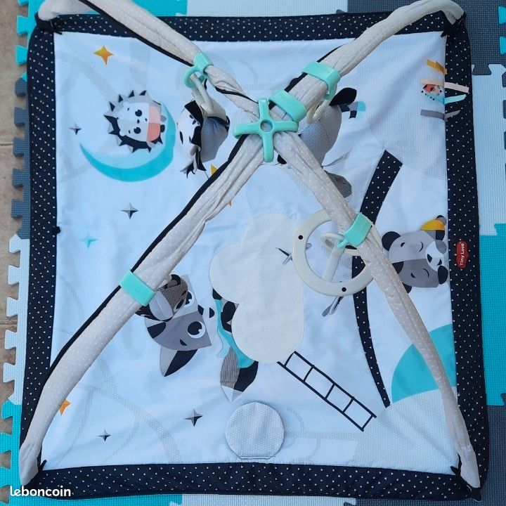 Tapis d'éveil bébé Tiny Love (image 1)