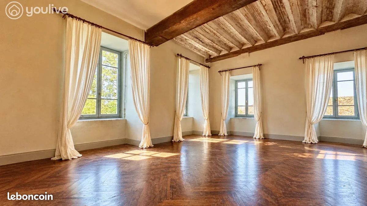 Maison 8 pièces 180 m² · à Ouarville · 180 m² · 385 000 €