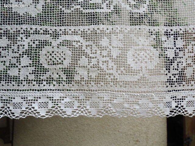 Petit rideau ancien à motifs d'anges, dentelle main (image 4)