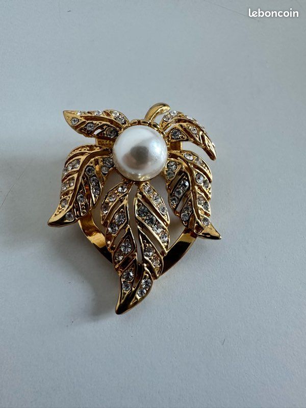 Broche Ancienne Perles - Forme Feuille, Bijou Fantaisie Vintage, Toutes Perles Présentes