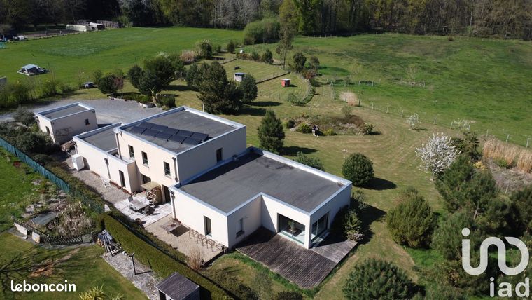 Maison 10 pièces 276 m²