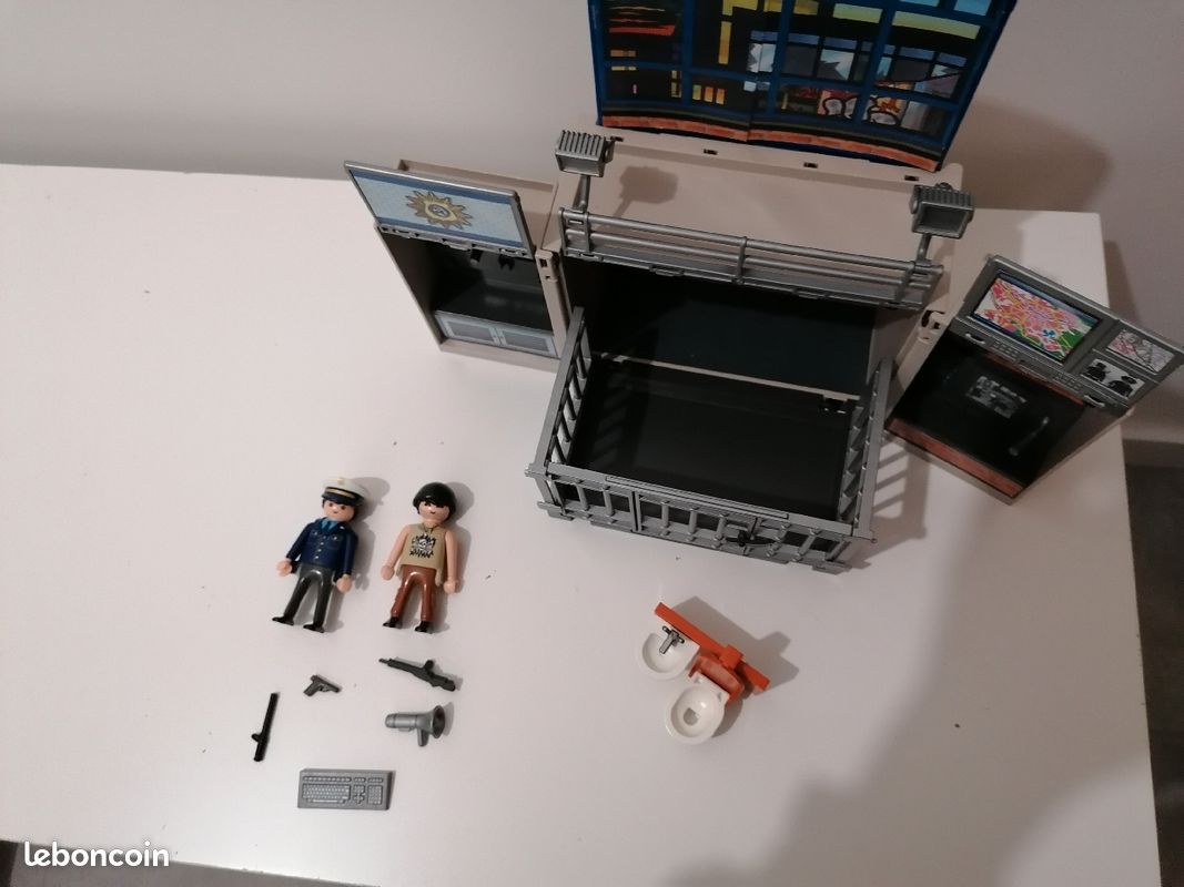 Playmobil 5421 poste de police (image 2)