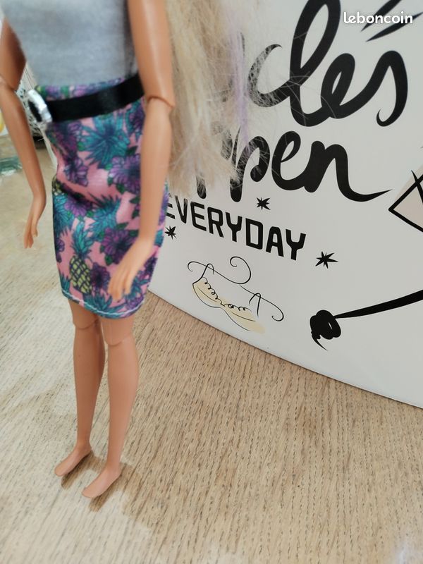 Poupée barbie (image 1)