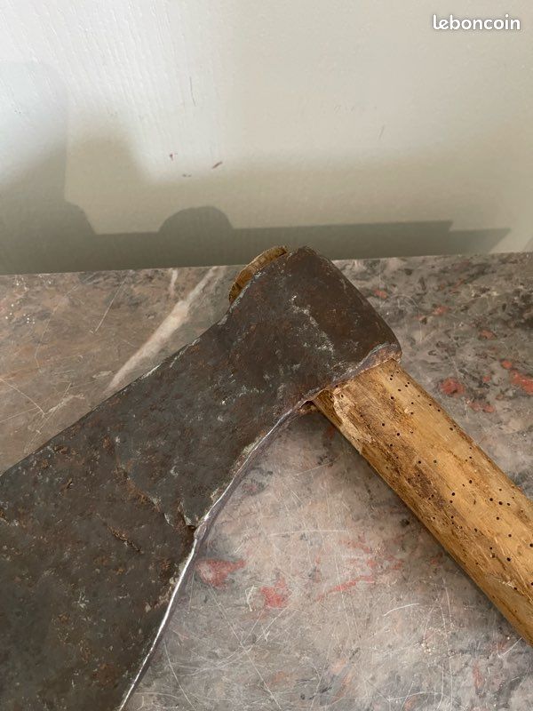 OUTIL ANCIEN HACHE Hachette Axe Forgé Signé Objet Ancien Vintage. EUR