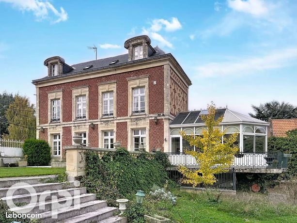 Maison 7 pièces 246 m²