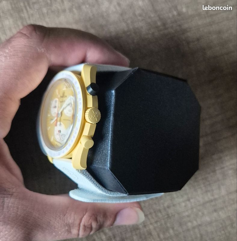 Omega x Swatch MISSION TO THE SUN - SOLAR ECLIPSE (image 3)