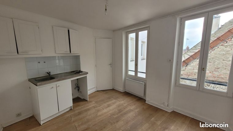 Studio 1 pièce 14 m²