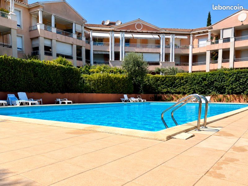 Appartement 2 pièces 48 m² · à Saint-Cyr-sur-Mer · 48 m² · 1 490 €/mois
