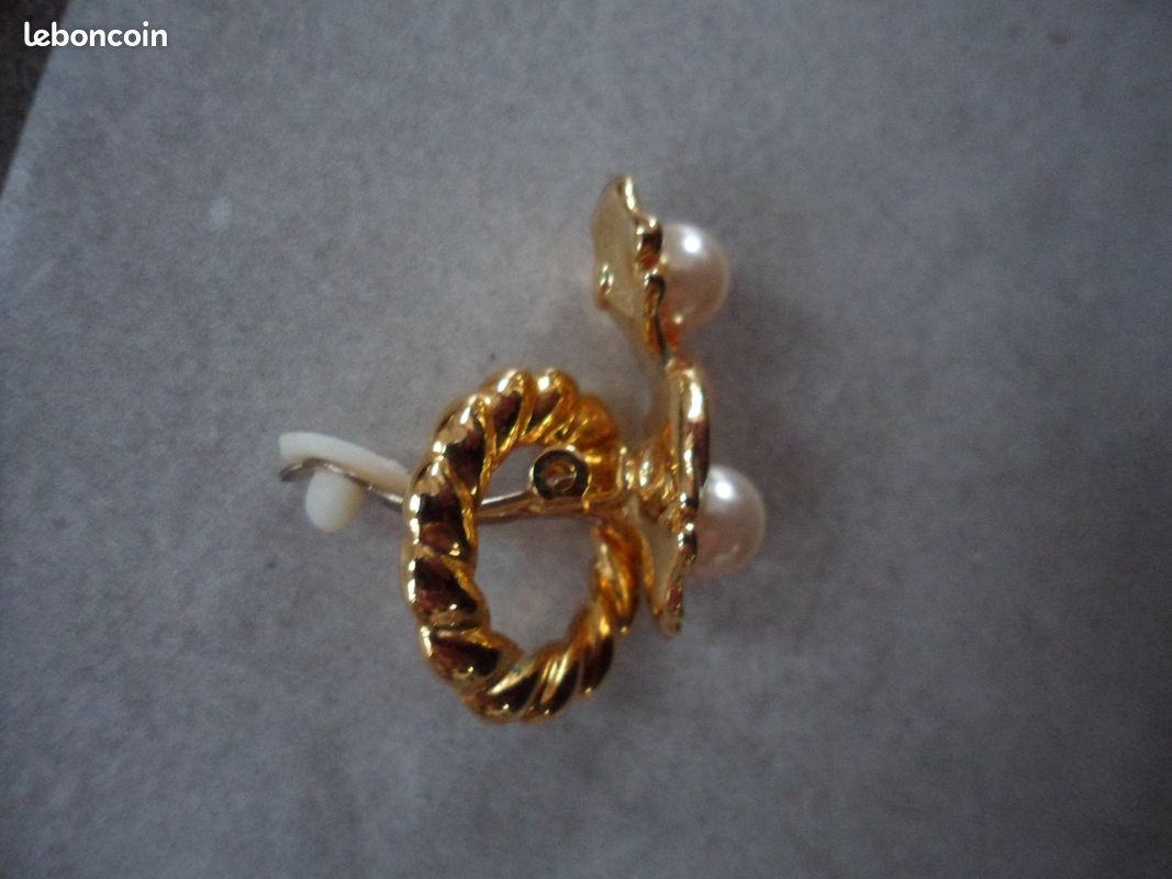 Boucles D'oreilles Clips Vintage - Grosse Perle Et Laiton Doré - Fantaisie